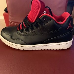 NIKE Jordan Executive Low Executive Low